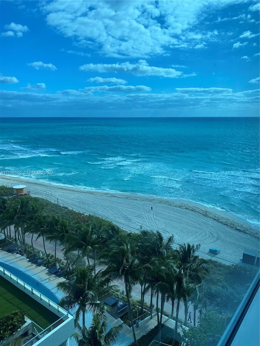 6801 Collins Ave, Miami Beach FL 33141