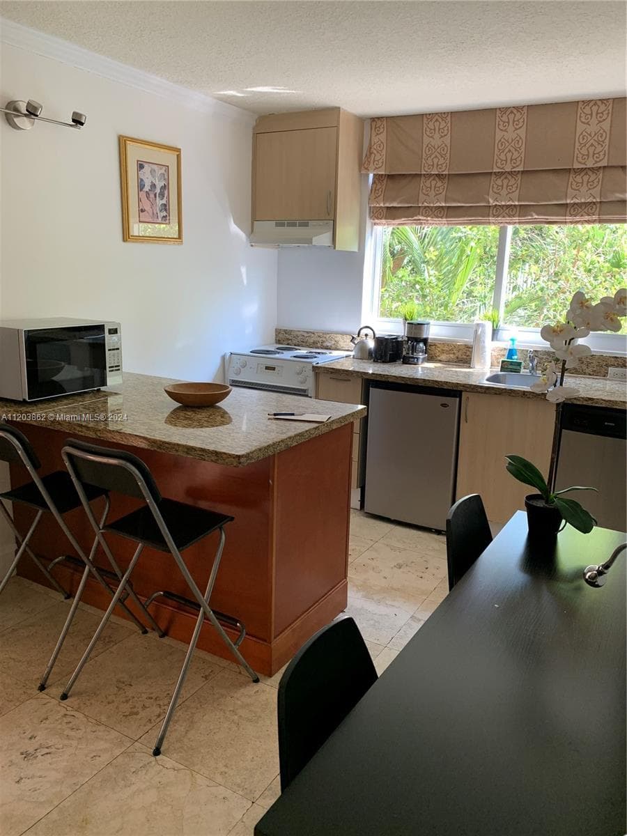 2951 S Bayshore Dr # 417, Miami FL 33133