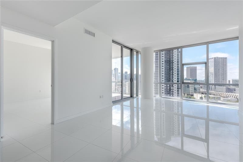 851 NE 1st Avenue # 1912, Miami FL 33132