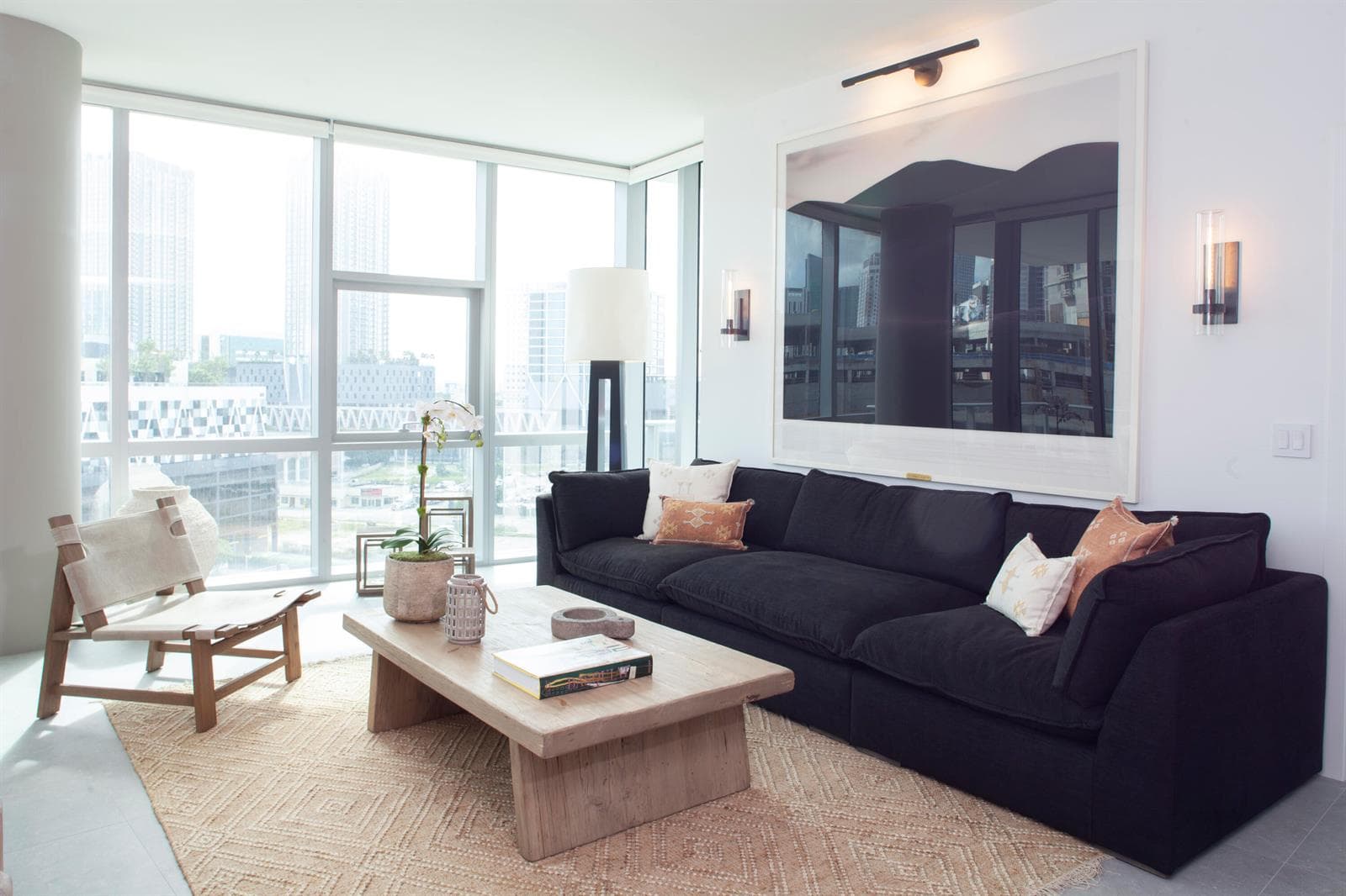 851 NE 1st Avenue # 812, Miami FL 33132