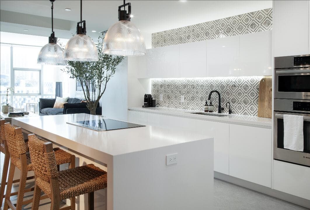 851 NE 1st Avenue # 812, Miami FL 33132