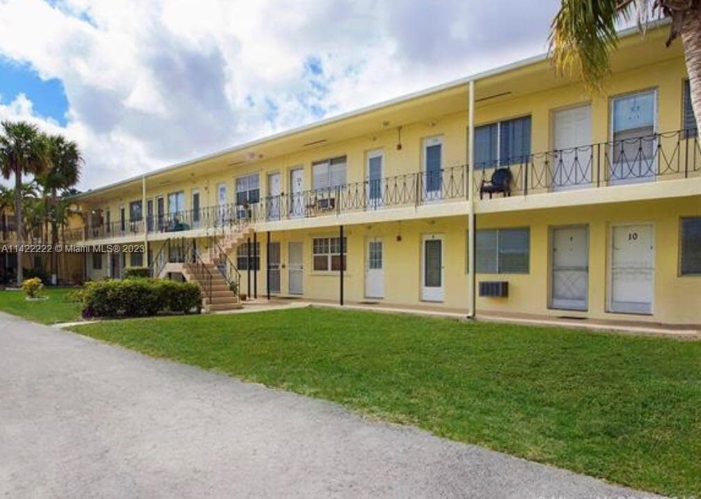 71 NW 76th St # 16, Miami FL 33150
