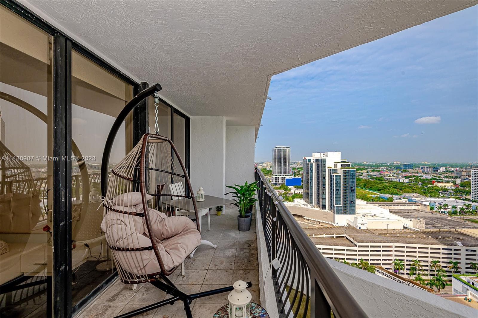 555 NE 15th St # 32E, Miami FL 33132