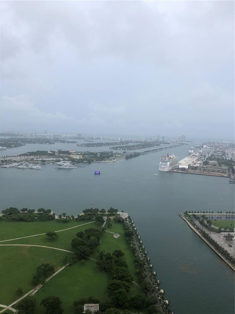 900 Biscayne Blvd # 4904, Miami FL 33132