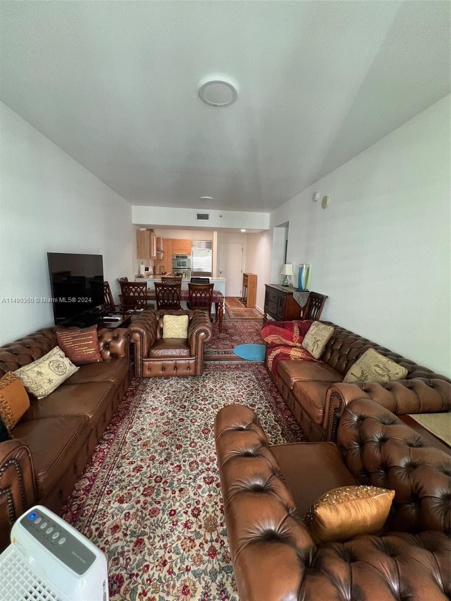 218 SE 14th Street # 1806, Miami FL 33131