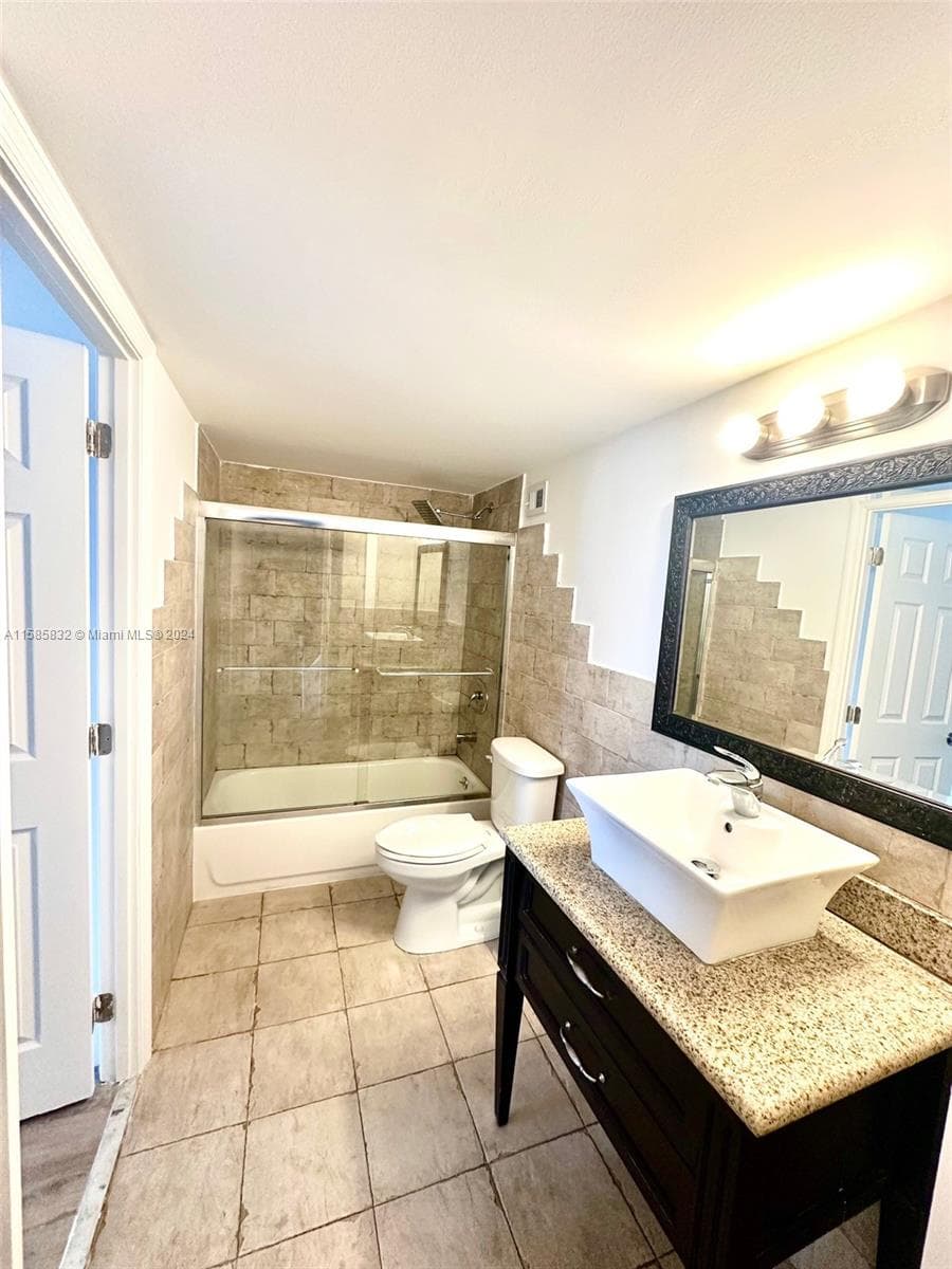 1301 NE Miami Gardens Dr, Miami FL 33179