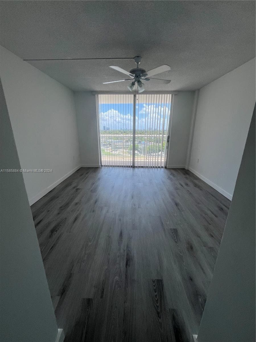 1351 NE Miami Gardens Dr # 1121E, Miami FL 33179
