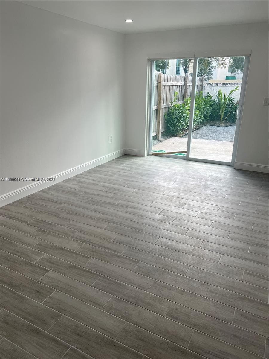 2050 SW 122nd Ave # 22, Miami FL 33175