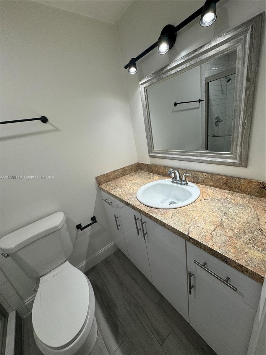 2050 SW 122nd Ave # 22, Miami FL 33175