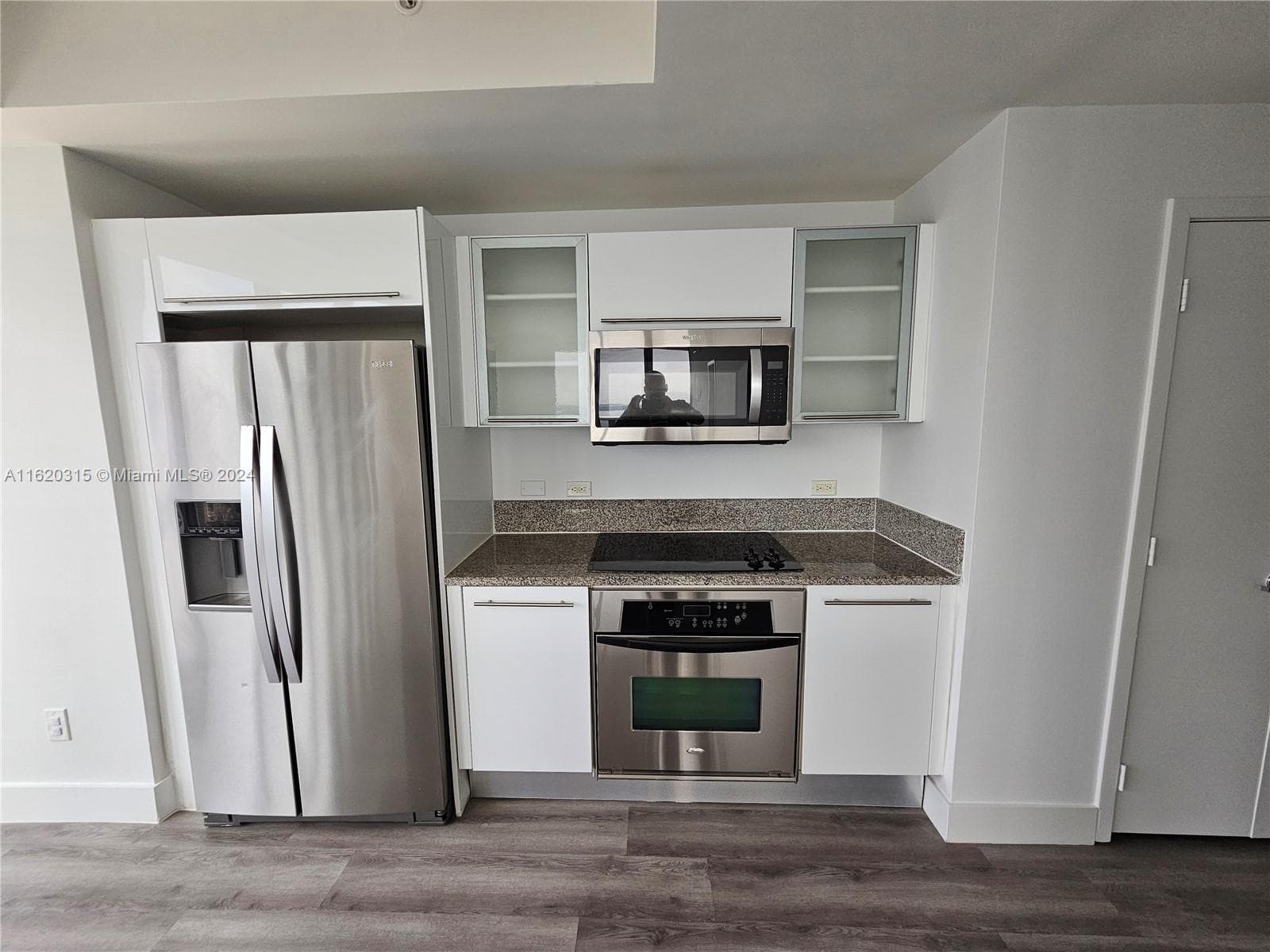 888 Biscayne Blvd # 4001, Miami FL 33132