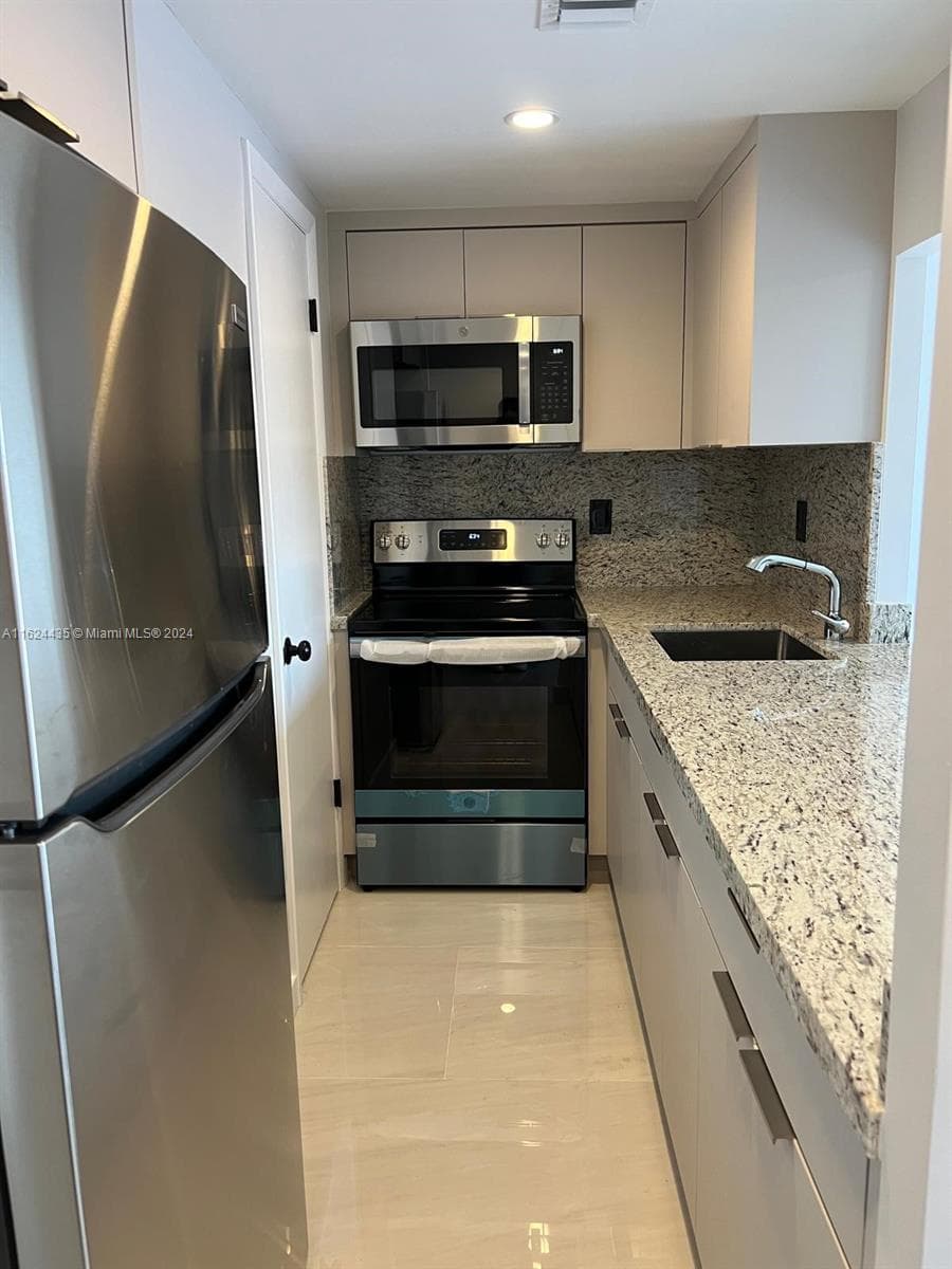 6580 W Flagler St # 309, Miami FL 33144