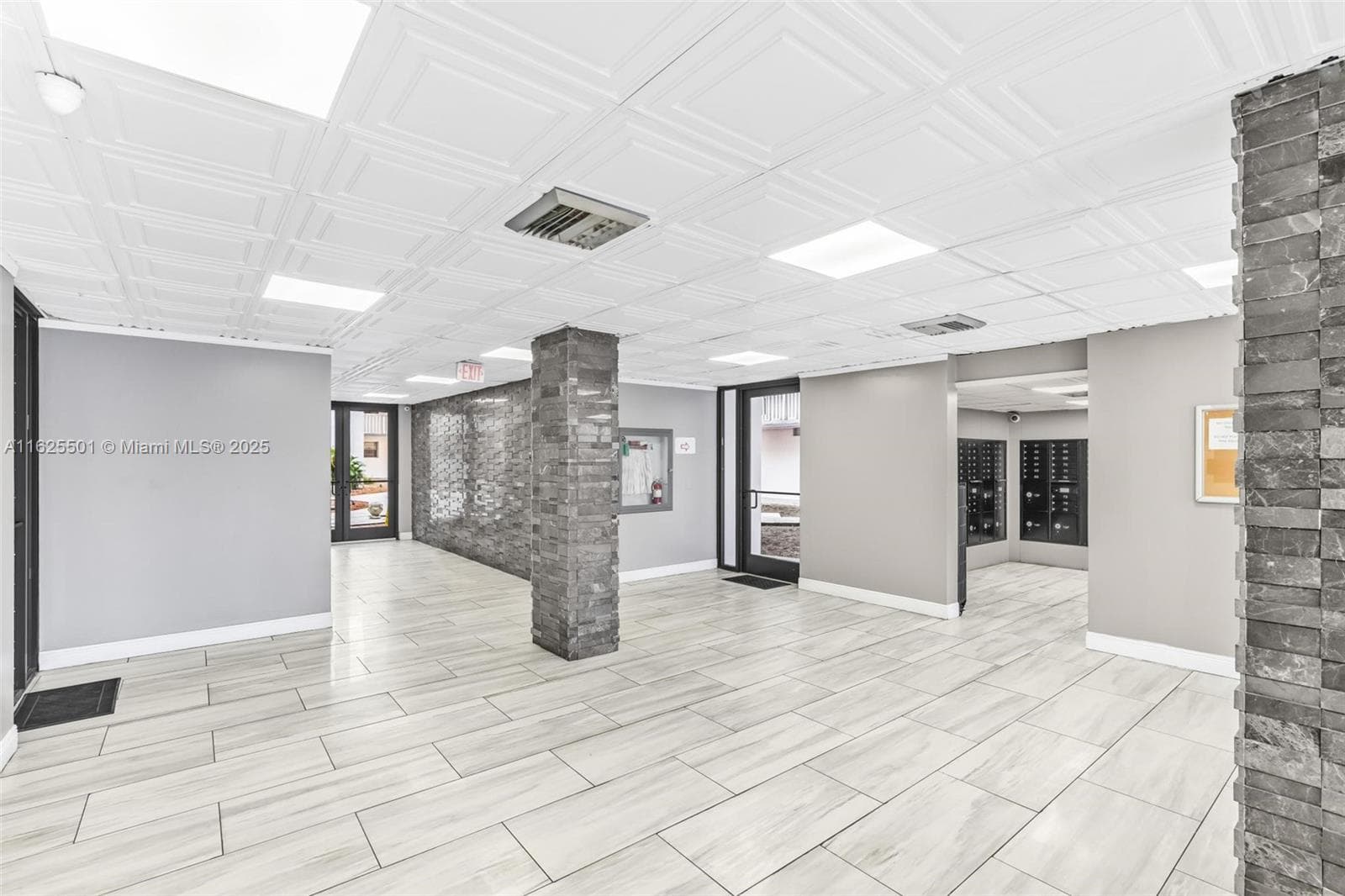 15600 NW 7th Ave # 306, Miami FL 33169