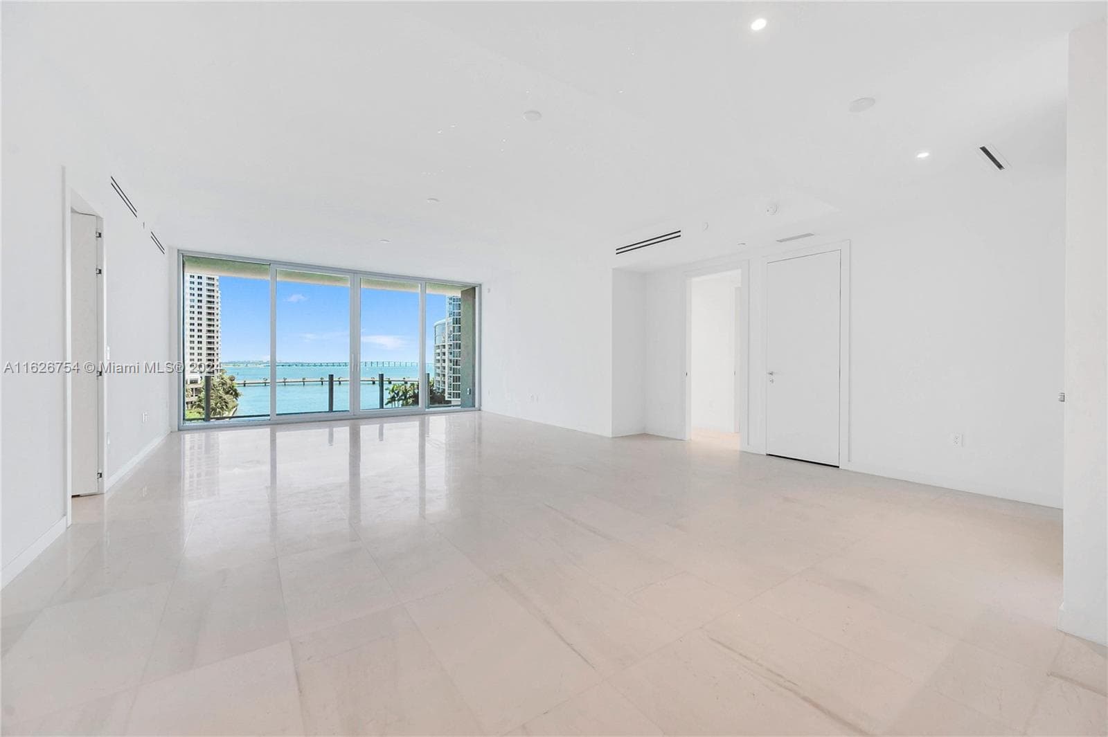 300 Biscayne Blvd Way # 703, Miami FL 33131
