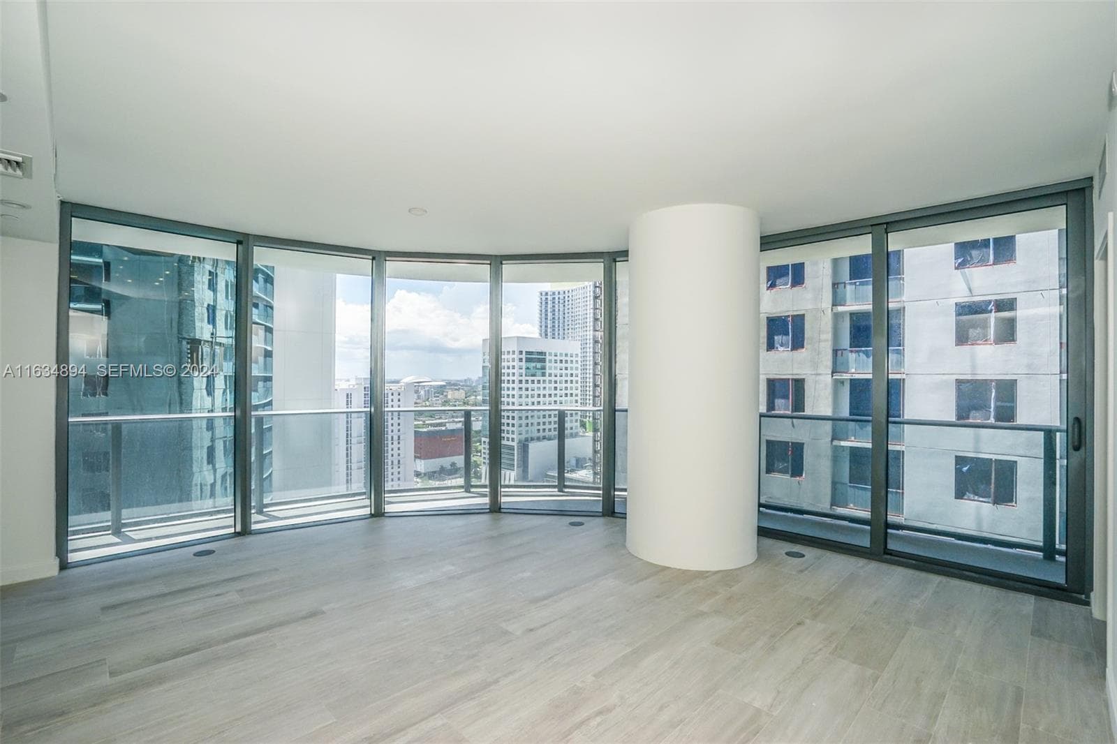 55 SW 9th ST # 2108, Miami FL 33130