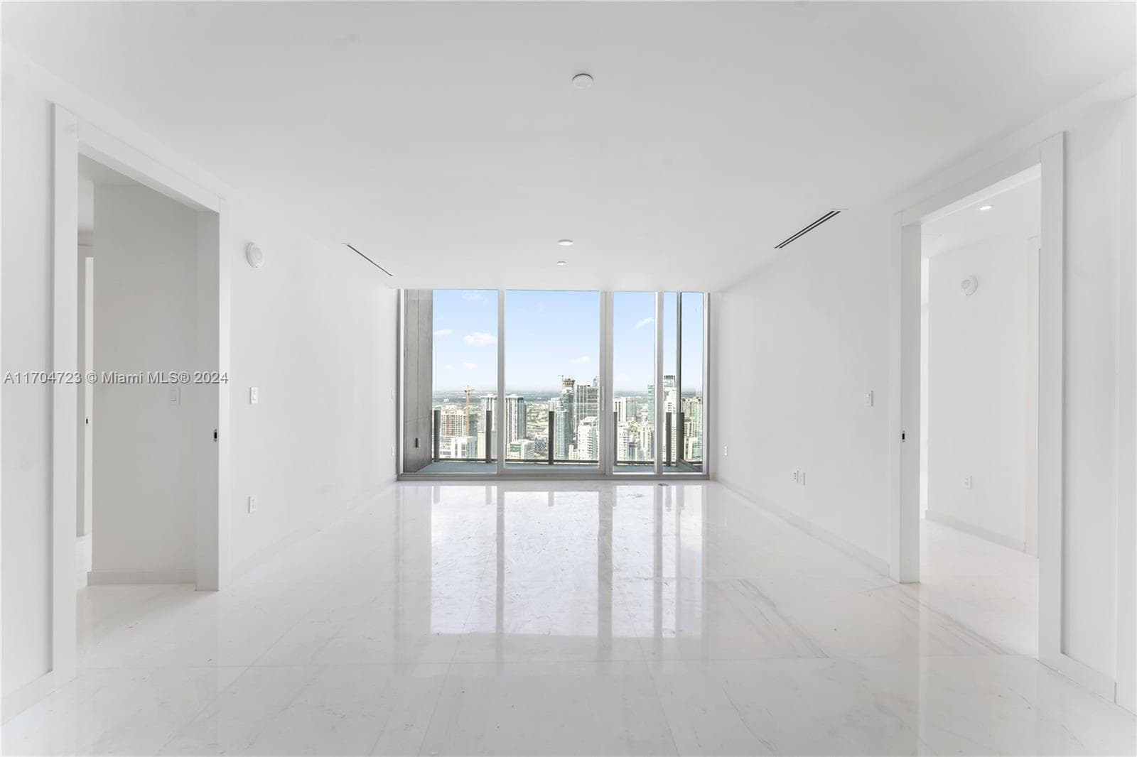 300 Biscayne Blvd Way # 5209, Miami FL 33131
