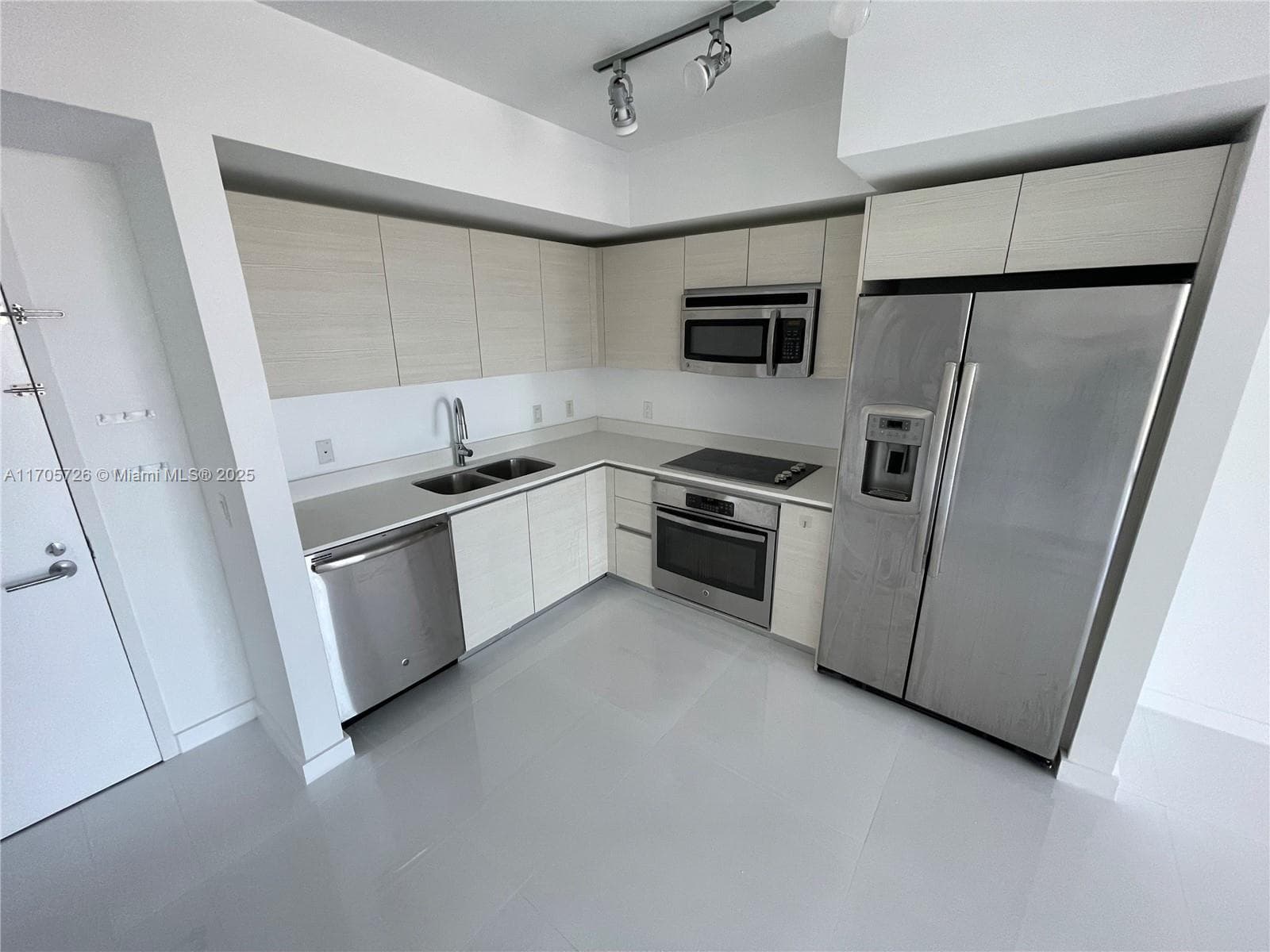 4250 Biscayne Blvd # 1104, Miami FL 33137