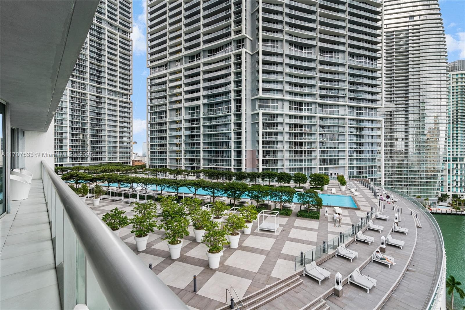 495 Brickell Ave # 1702, Miami FL 33131