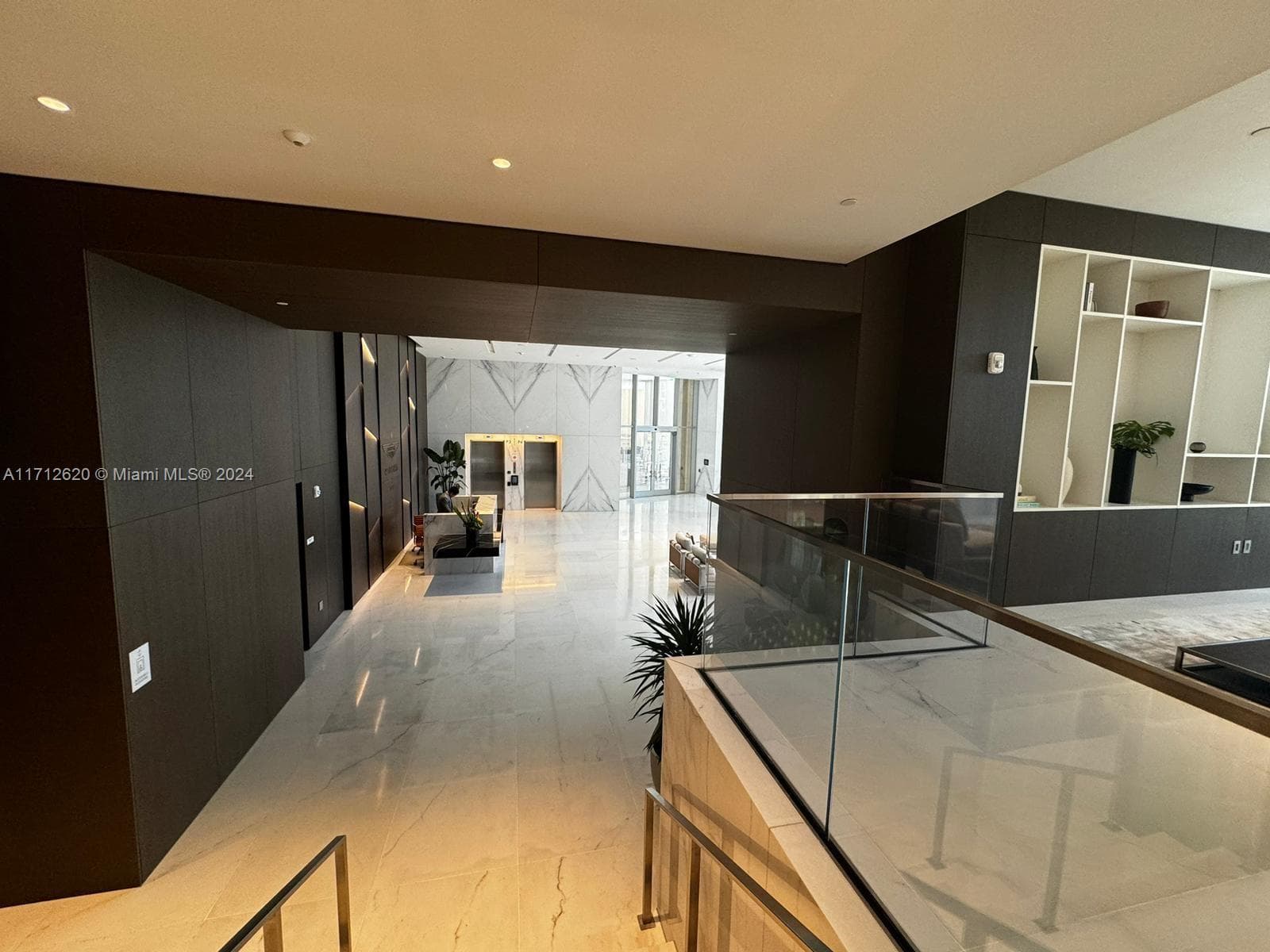 300 Biscayne Boulevard Way # 1806, Miami FL 33131