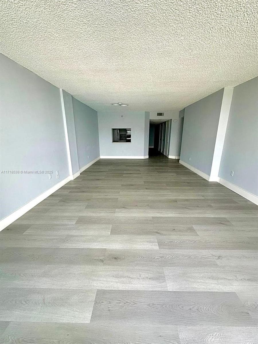 20840 San Simeon Way # 305, Miami FL 33179