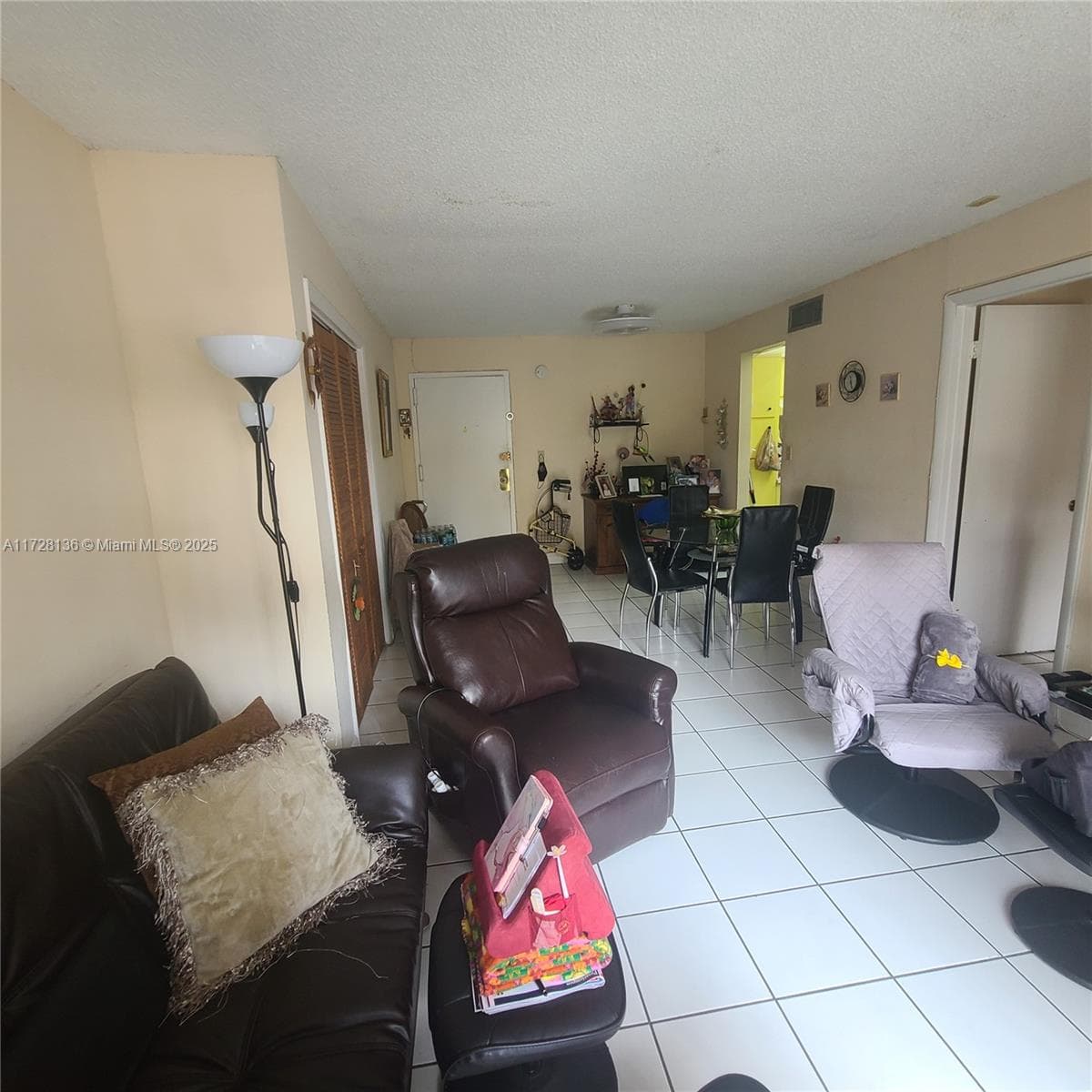 4803 NW 7th St # 14, Miami FL 33126