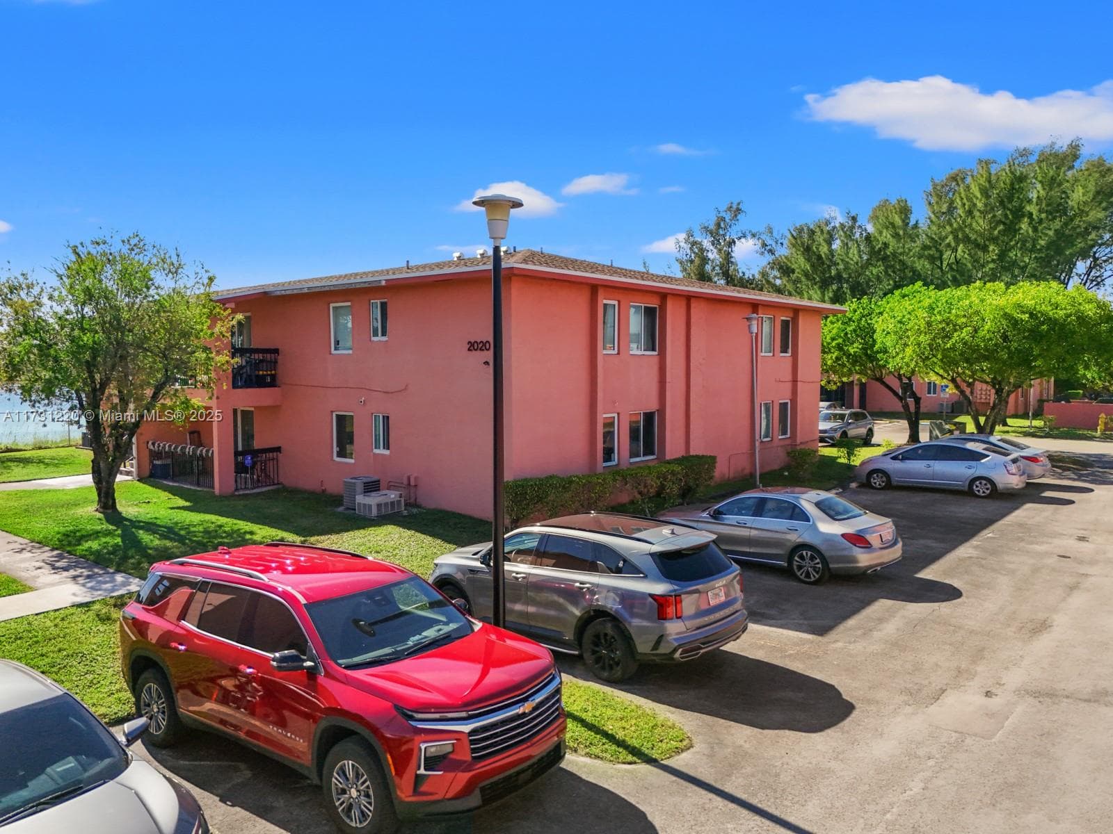 2020 NW 119th St # 1122, Miami FL 33167