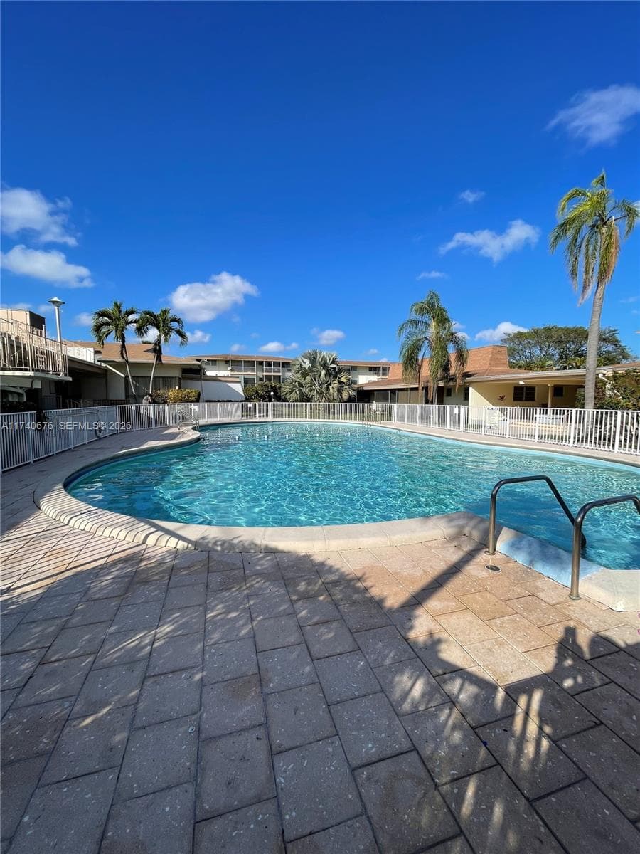 17090 NE 14th Ave # 314, Miami FL 33162