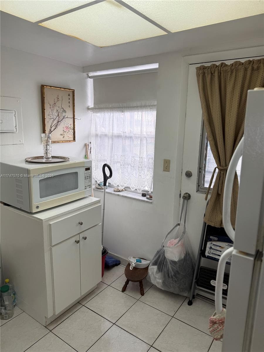 18555 NE 14th Ave # 618, Miami FL 33179