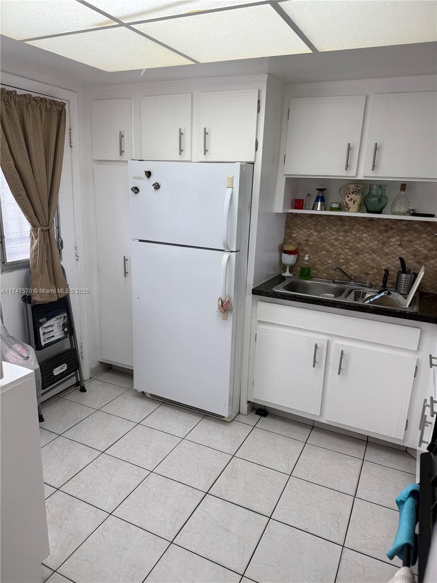 18555 NE 14th Ave # 618, Miami FL 33179