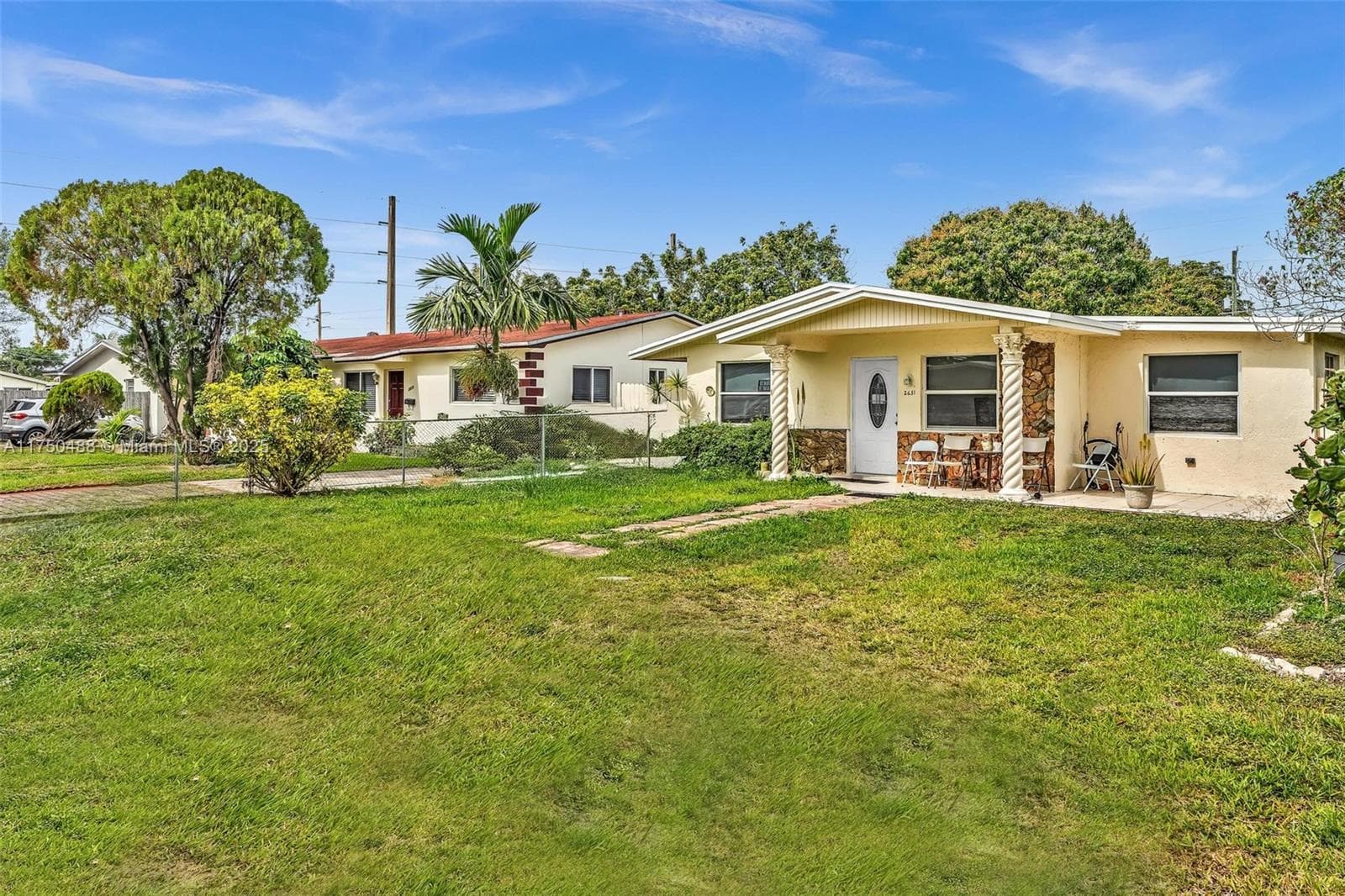 2631 NE 214th St, Miami FL 33180