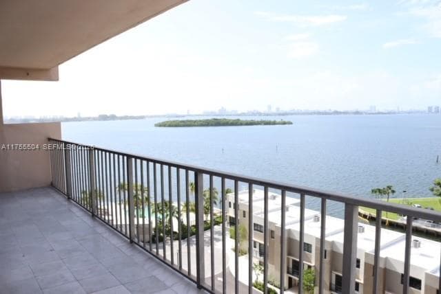 1800 NE 114th St # 1108, Miami FL 33181