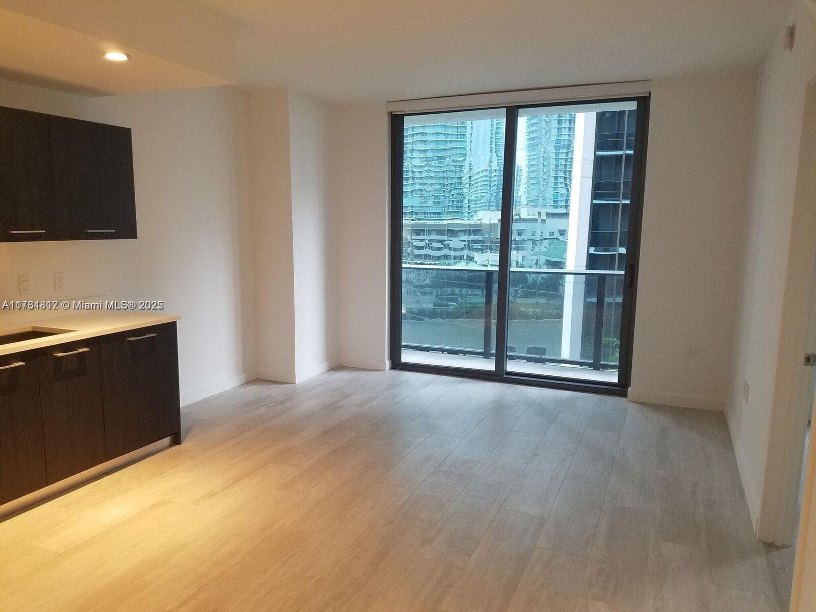 55 SW 9th St # 1107, Miami FL 33130