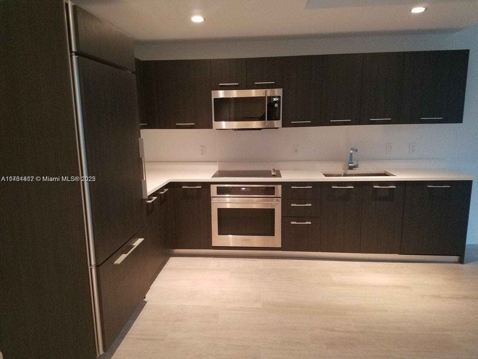 55 SW 9th St # 1107, Miami FL 33130