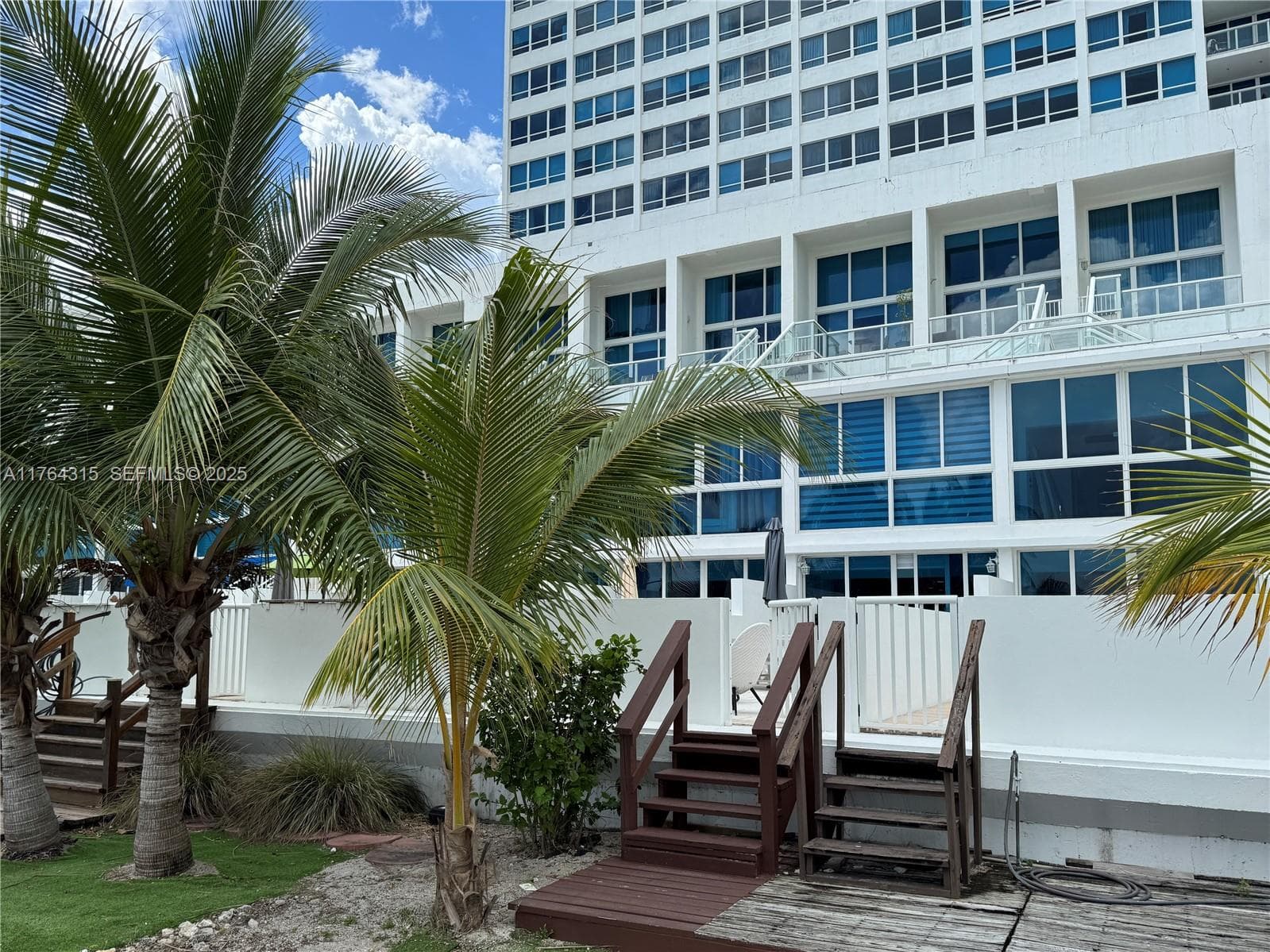 5445 Collins Ave # 11, Miami Beach FL 33140