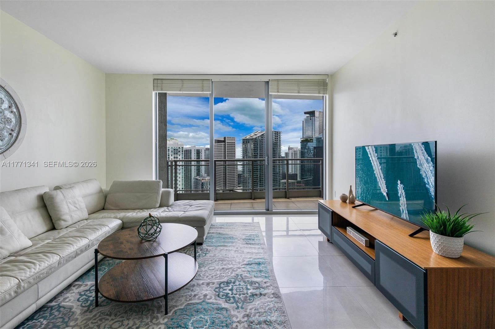 90 SW 3rd St # 4103, Miami FL 33130