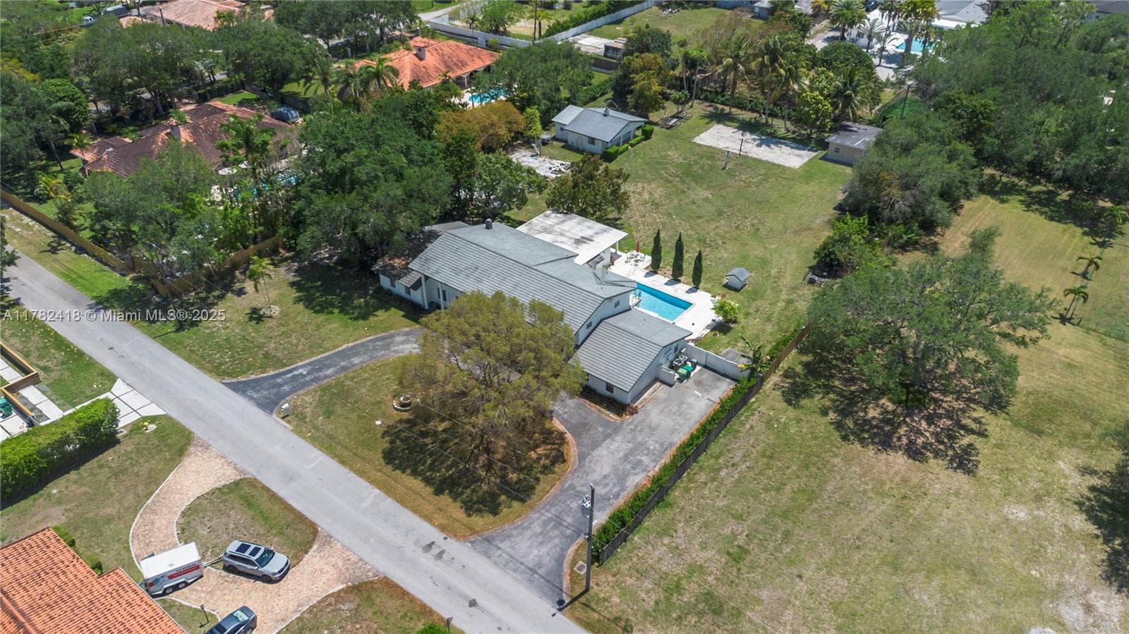 8350 SW 98 th St, Miami FL 33156