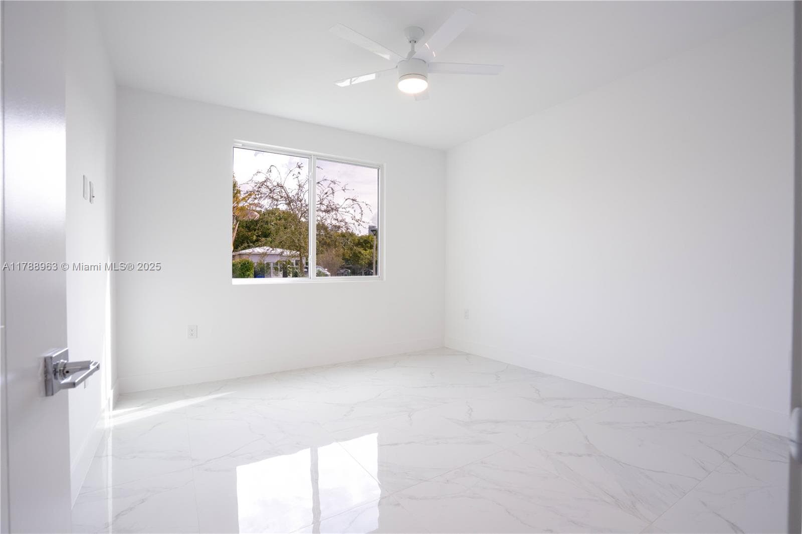 910 SW 24th Rd, Miami FL 33129