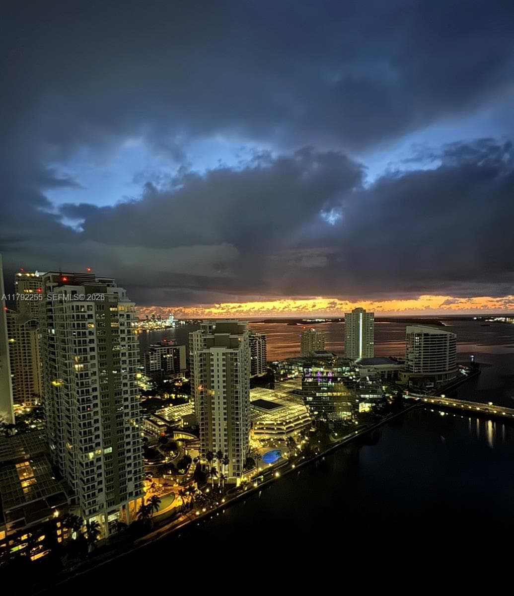495 Brickell Ave # 2801, Miami FL 33131