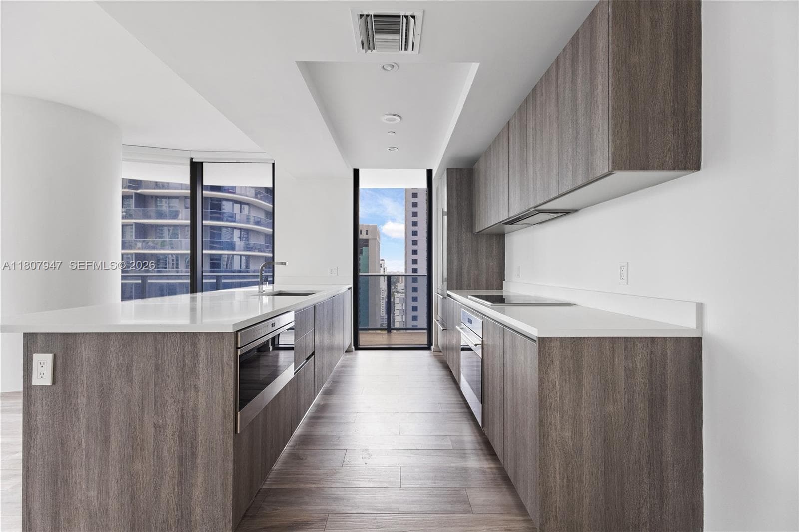 801 S Miami Ave # 2201, Miami FL 33130