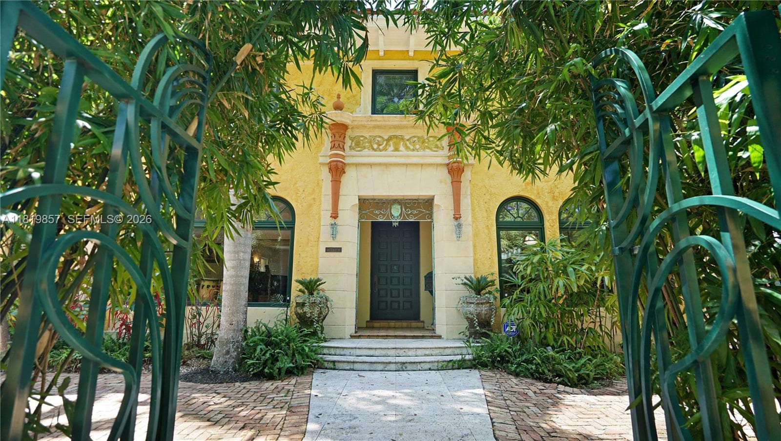 2050 Alton Rd, Miami Beach FL 33140