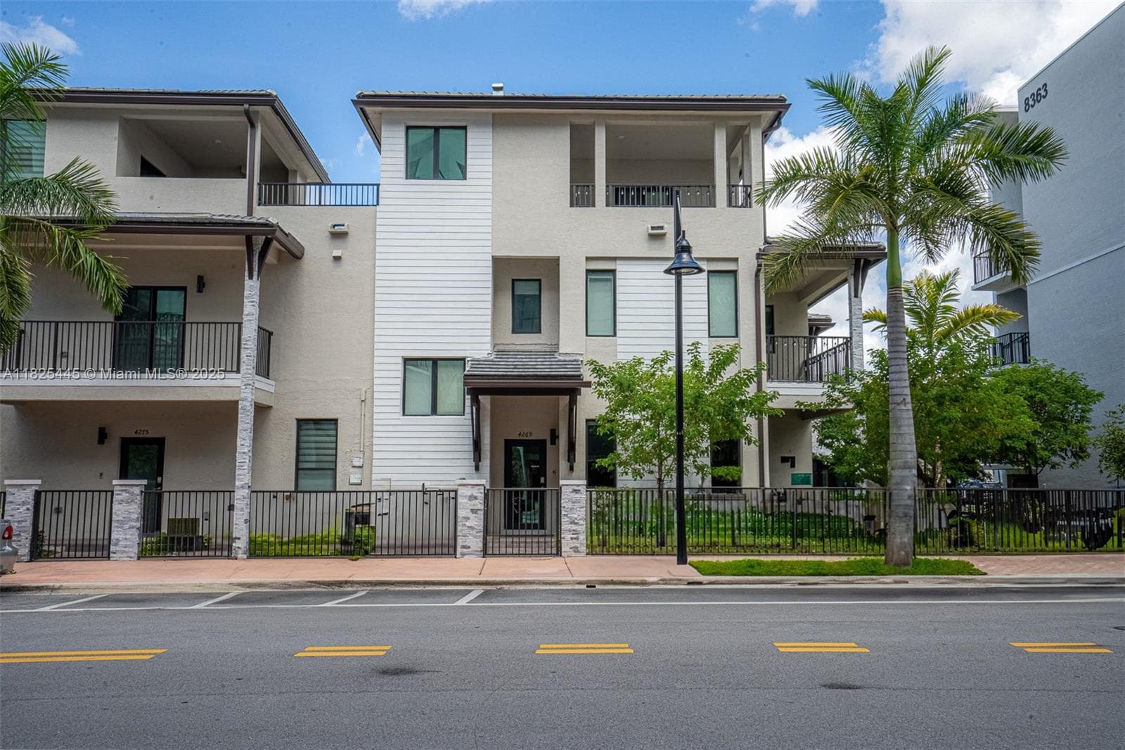 4269 NW 83rd Path, Doral FL 33166