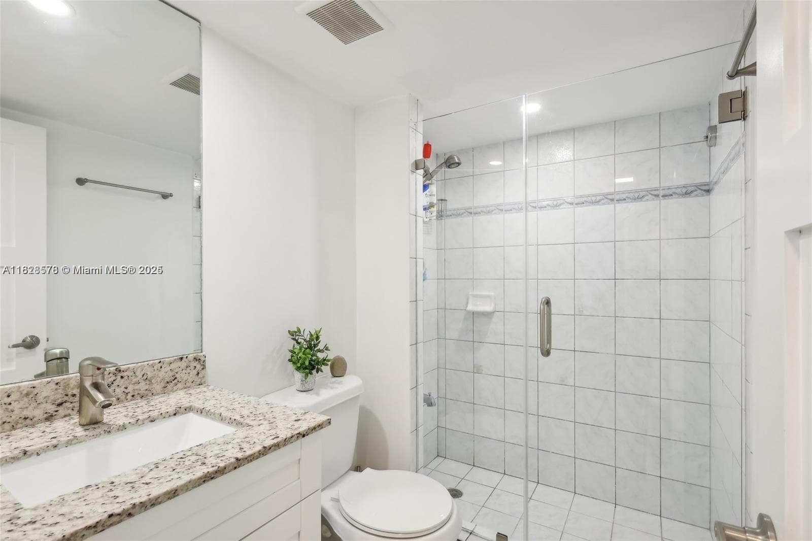 2401 Collins Ave # 1011, Miami Beach FL 33140
