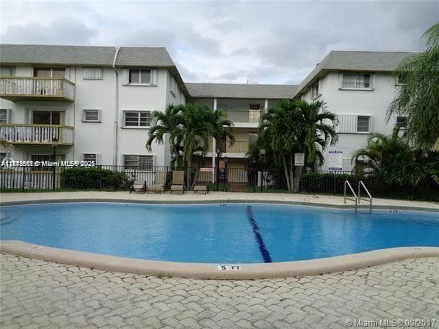 15205 NE 6th Ave # D212, Miami FL 33162
