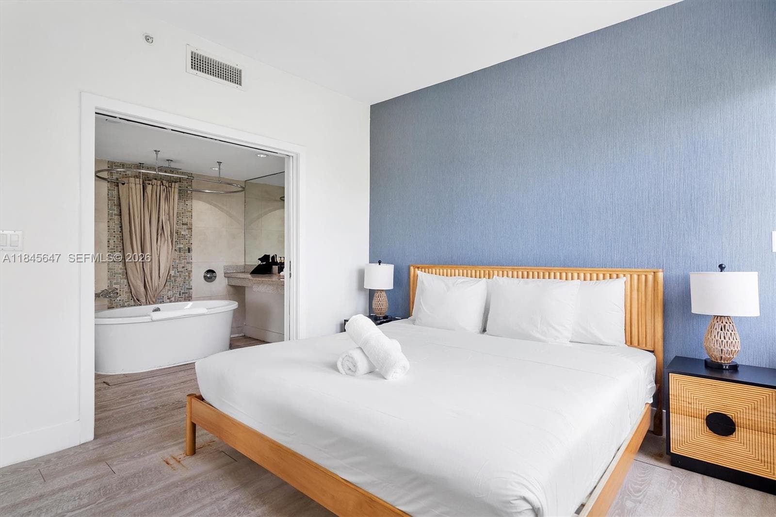 1060 Ocean Dr # D303, Miami Beach FL 33139