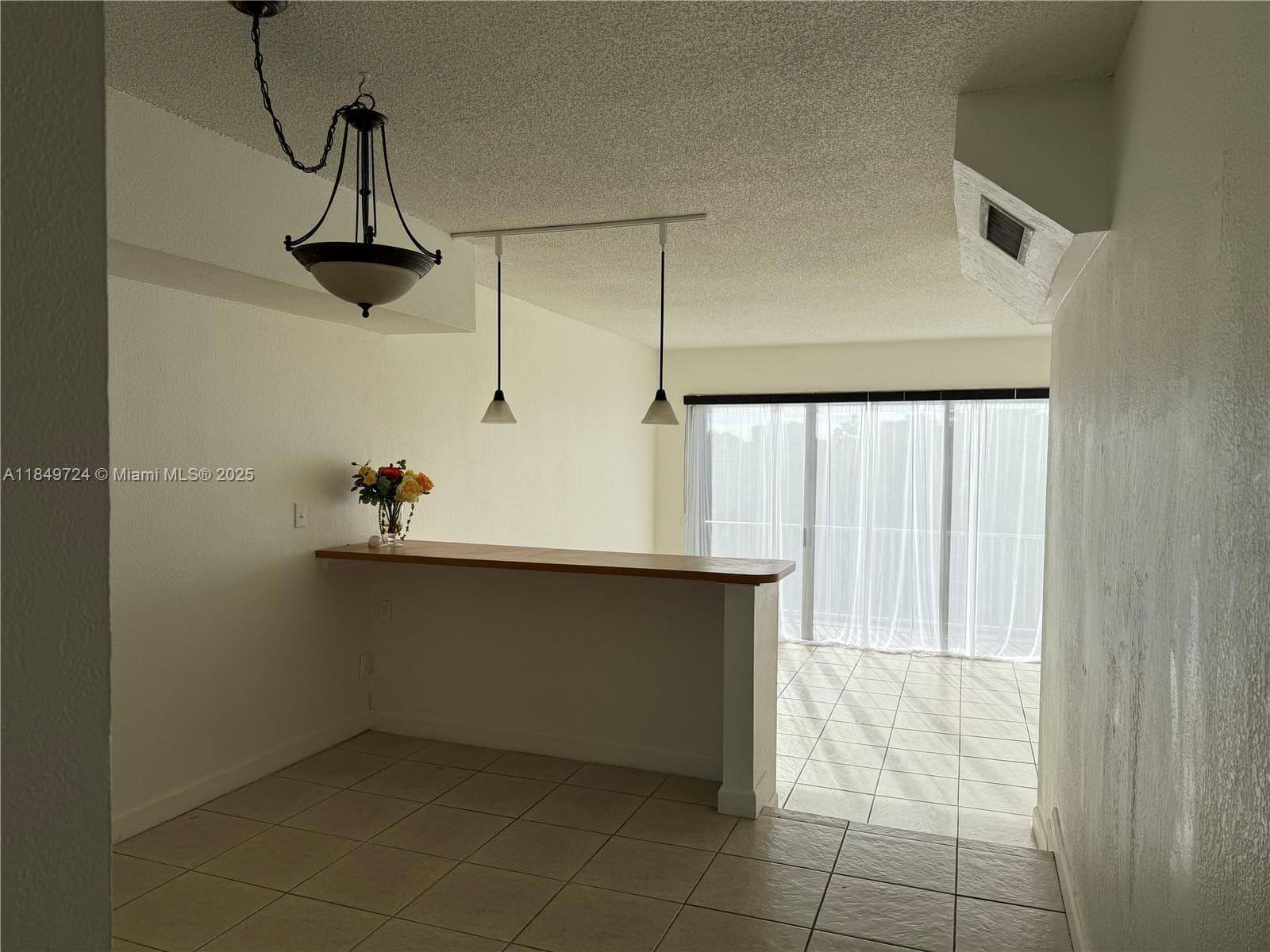 10900 SW 104th St # 323, Miami FL 33176