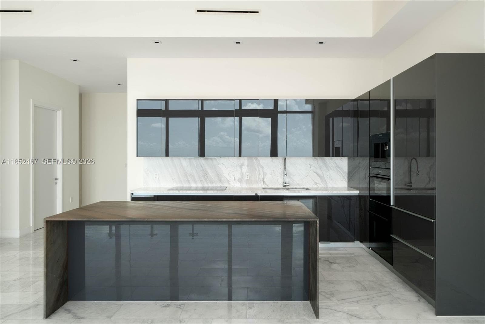 1451 Brickell Ave # 5302, Miami FL 33131