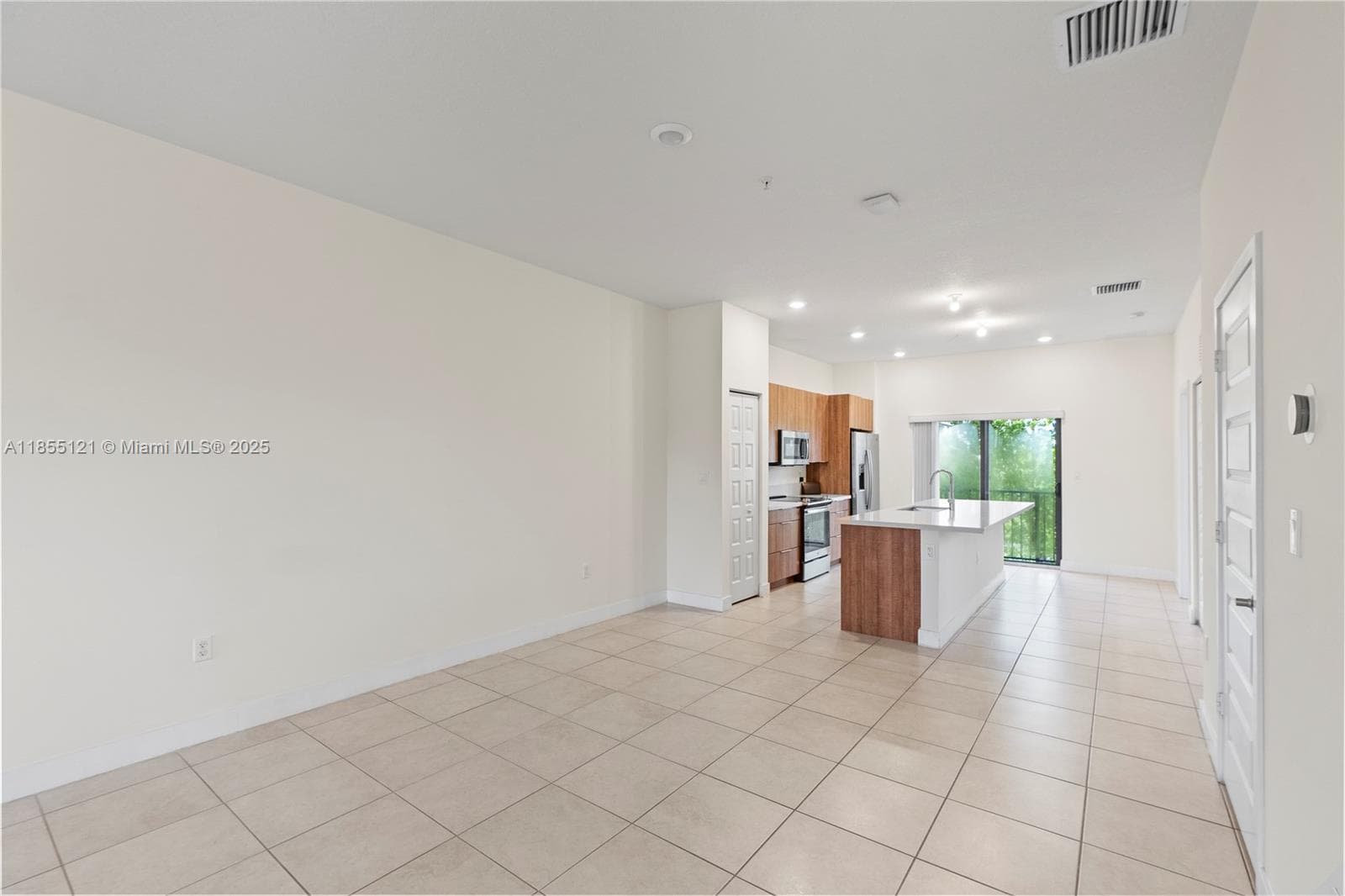 7831 NW 104th Ave # 22, Doral FL 33178