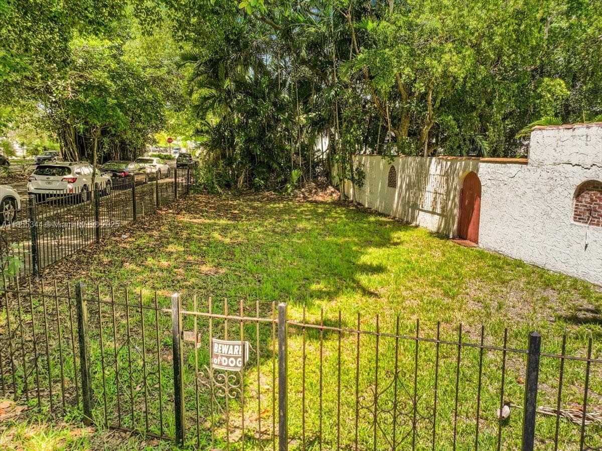 5900 NE 5th Ave, Miami FL 33137
