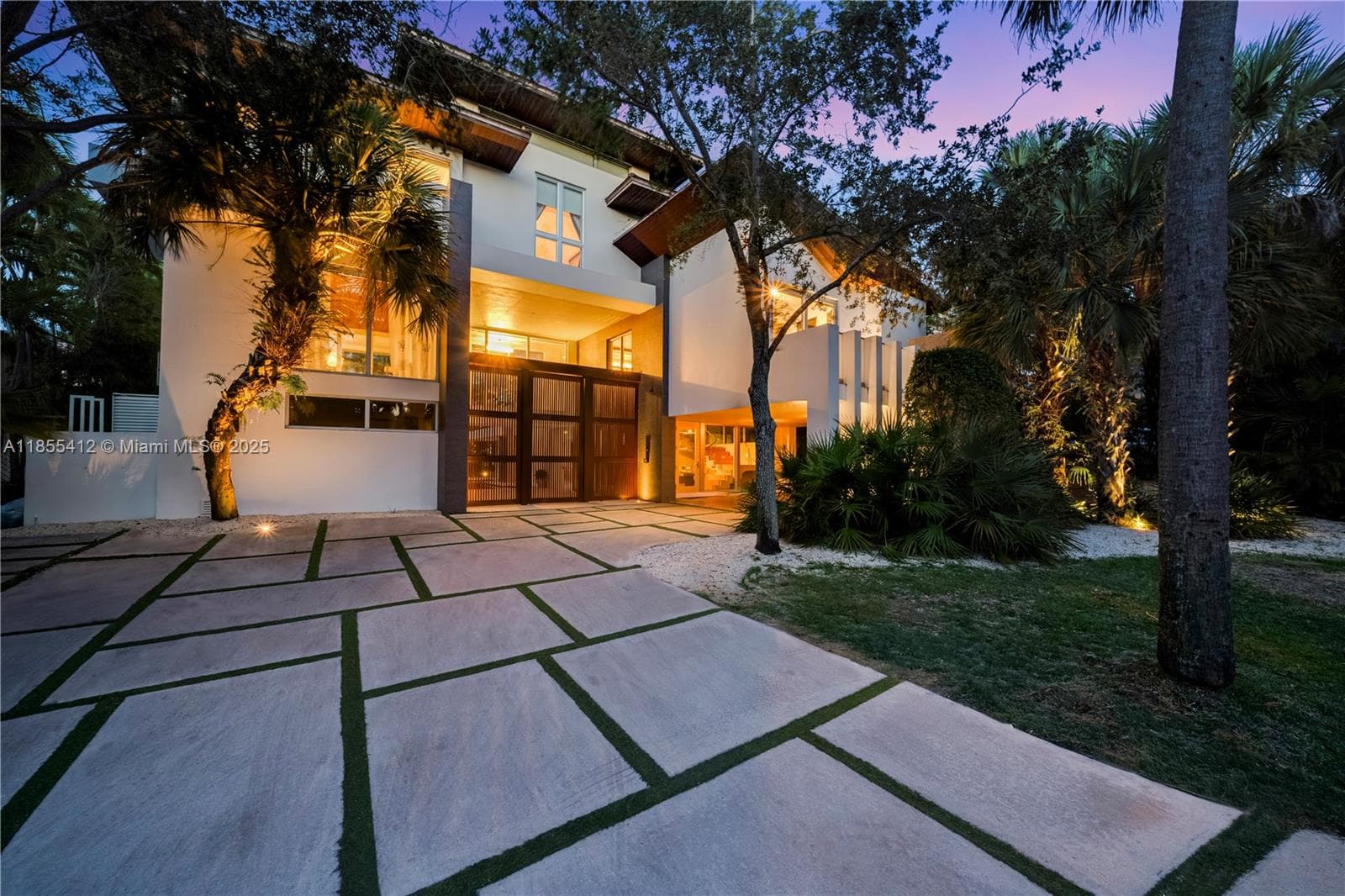 545 SABAL PALM, Key Biscayne FL 33149