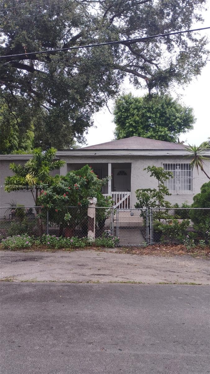 7312 NW 17th Ct, Miami FL 33147
