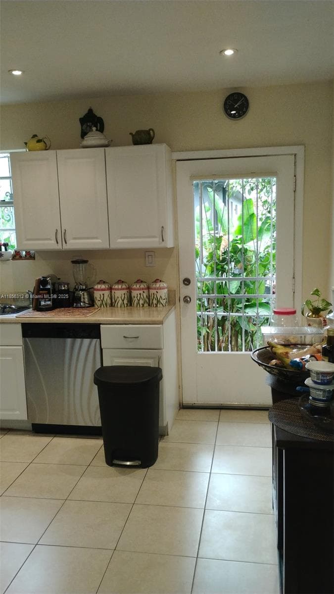 7312 NW 17th Ct, Miami FL 33147